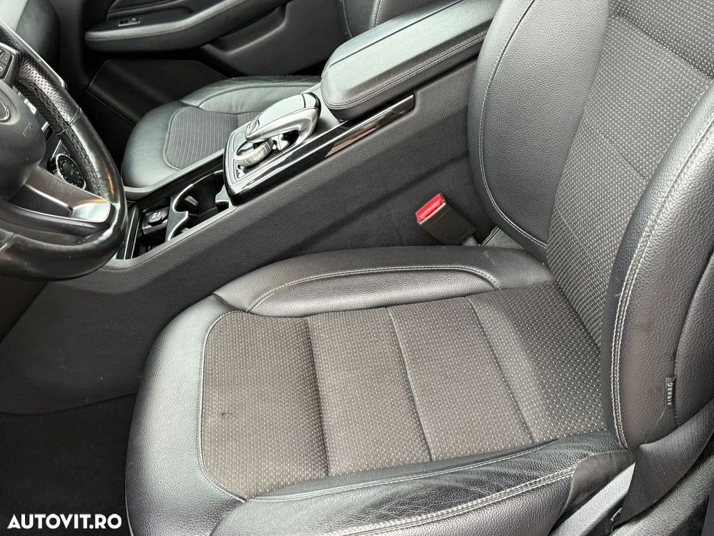 Mercedes-Benz GLE 250 d 4Matic 9G-TRONIC AMG Line - 11