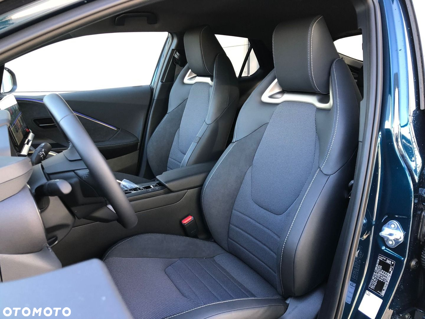 Toyota C-HR - 32