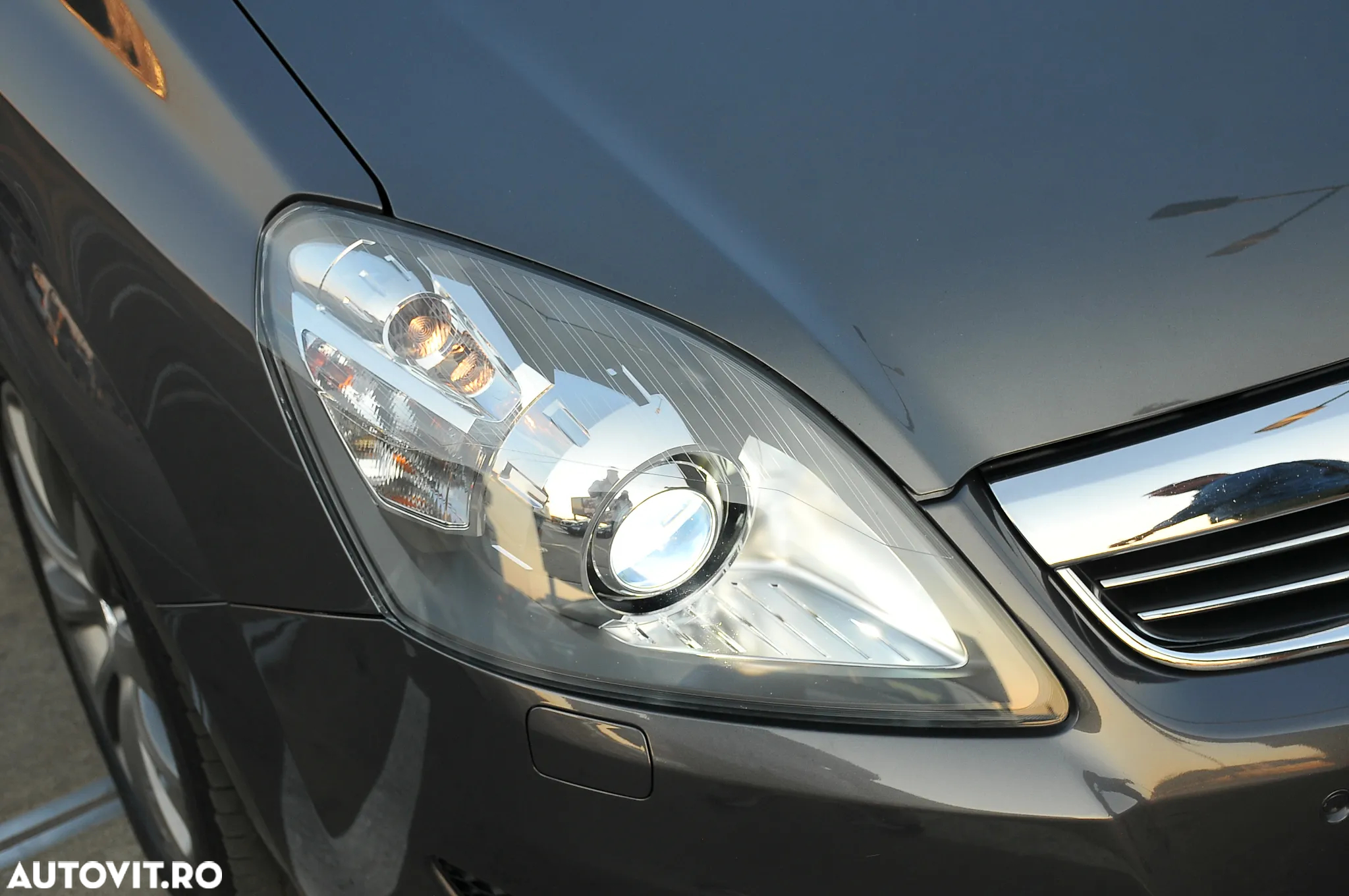 Opel Zafira 1.9 CDTI First Edition - 8