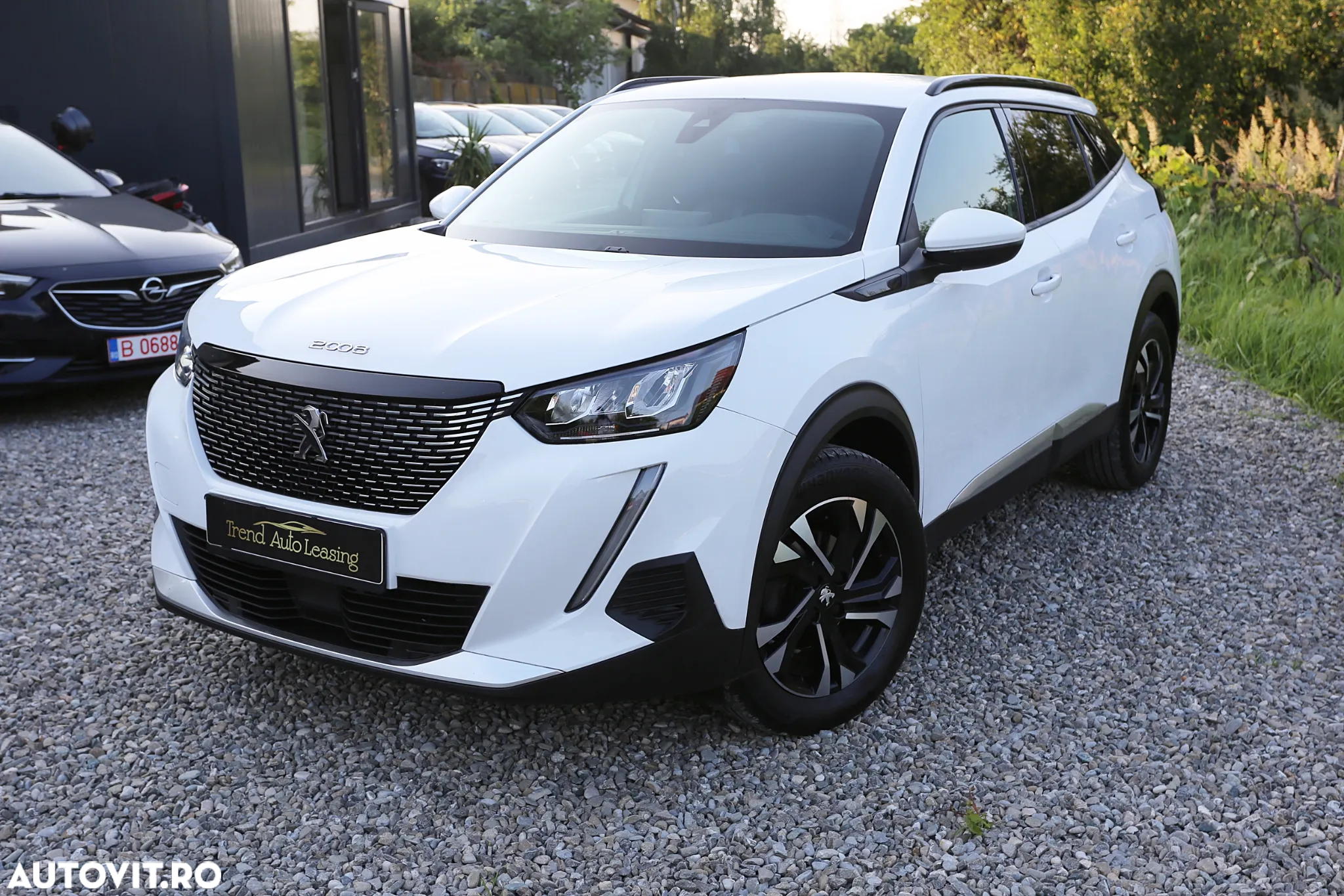 Peugeot 2008 1.2 PureTech EAT8 STT GT - 3
