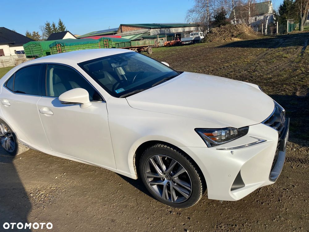 Lexus IS 300h Elegance - 14