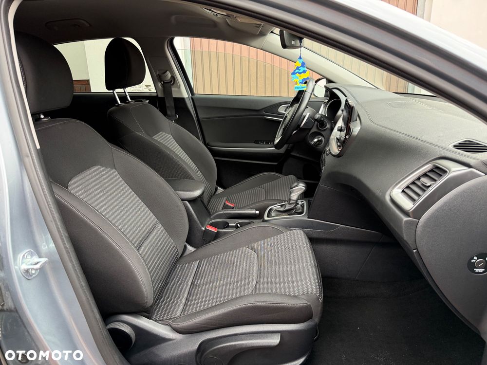 Kia Ceed 1.5 T-GDI M DCT - 11