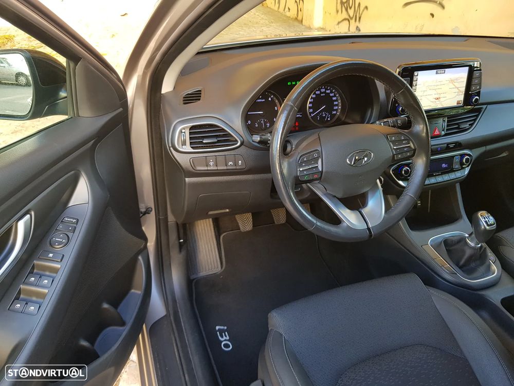 Hyundai i30 1.6 CRDi Launch Edition - 39