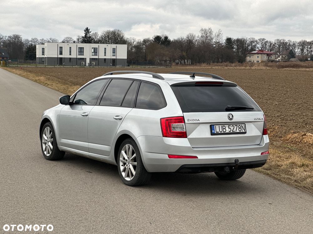 Skoda Octavia 1.6 TDI Elegance DSG - 5