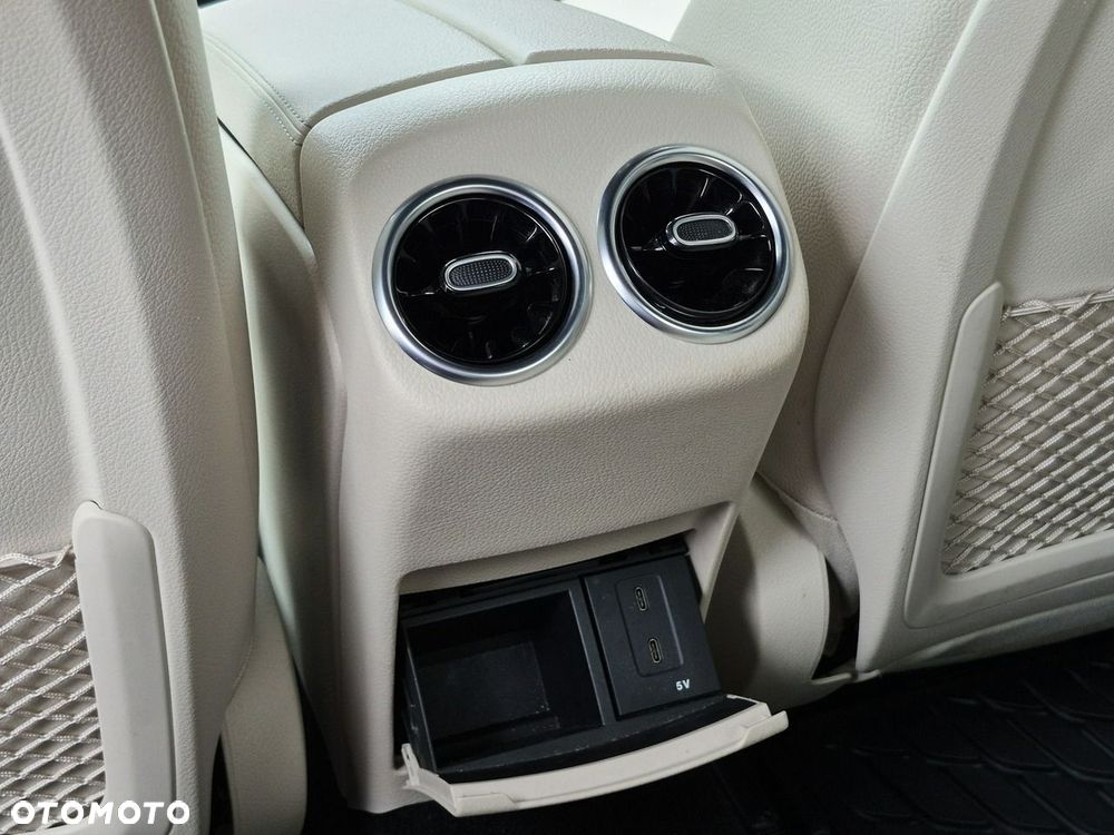Mercedes-Benz CLA 200 7G-DCT Edition Progressive Line - 27