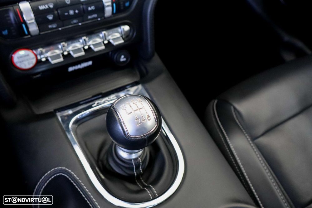 Ford Mustang 2.3i EcoBoost - 27