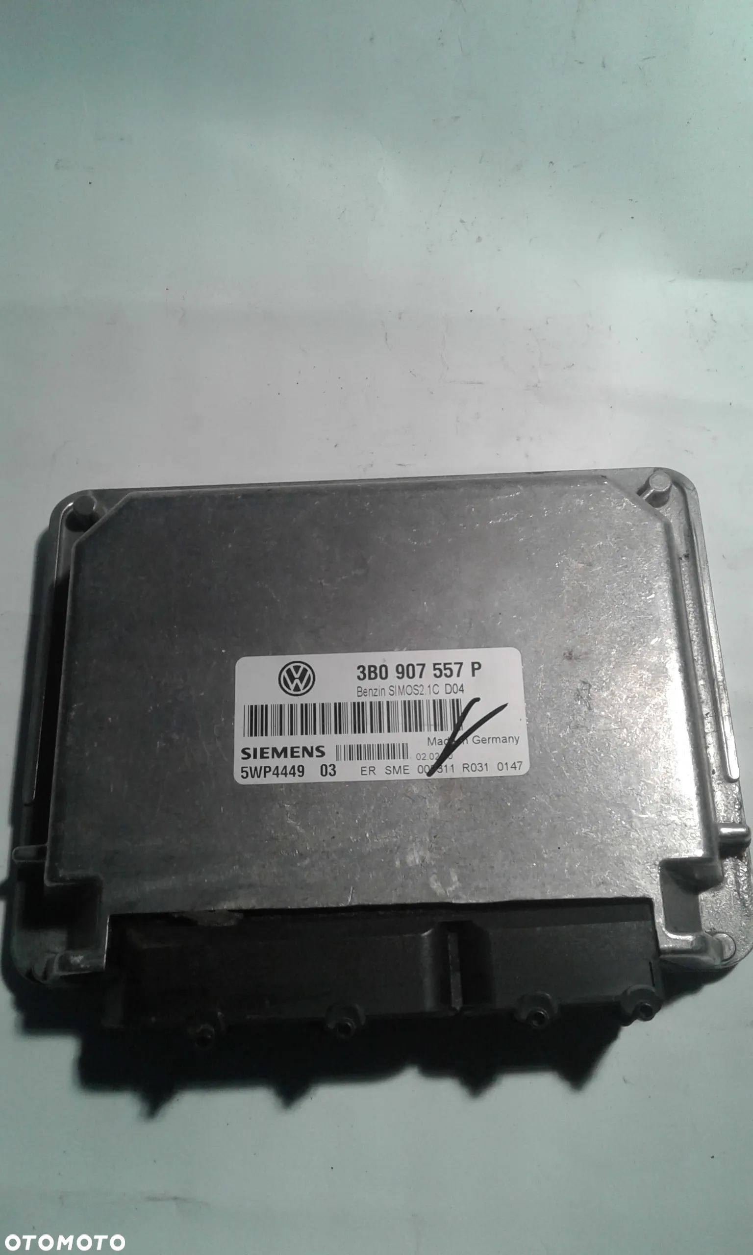 KOMPUTER STEROWNIK SILNIKA PASSAT B5 AUDI A4 1.6 BEN 3B0907557P - 1