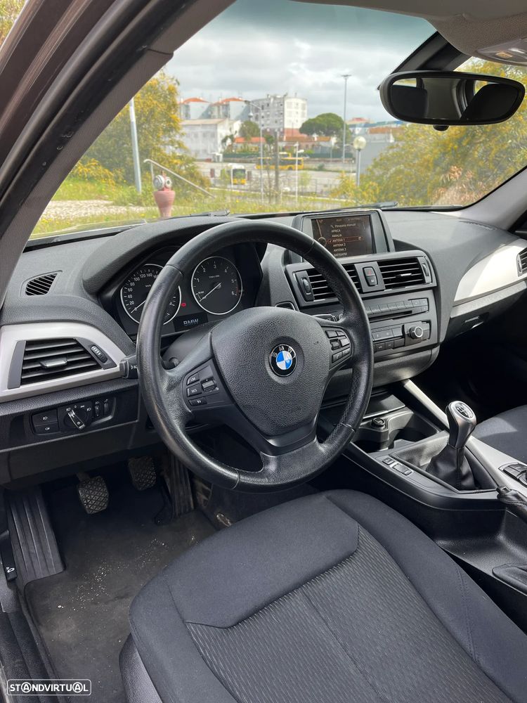 BMW 114 d Sport Line - 2