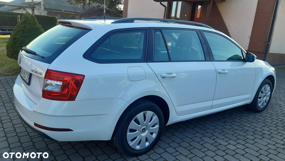 Skoda Octavia 1.6 TDI DSG Ambition - 15