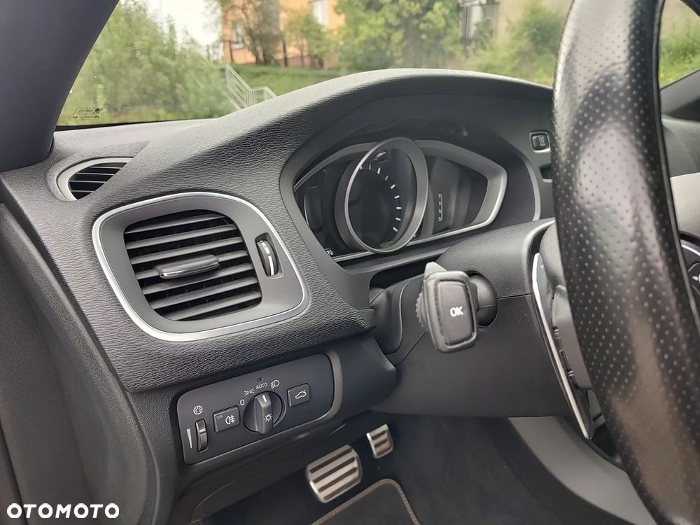 Volvo V40 T5 Drive-E R-Design Momentum - 18