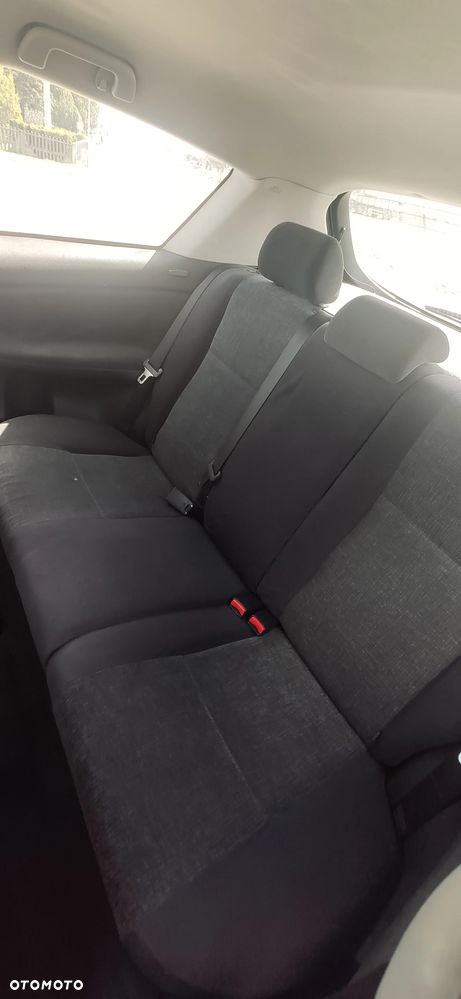 Toyota Corolla - 8