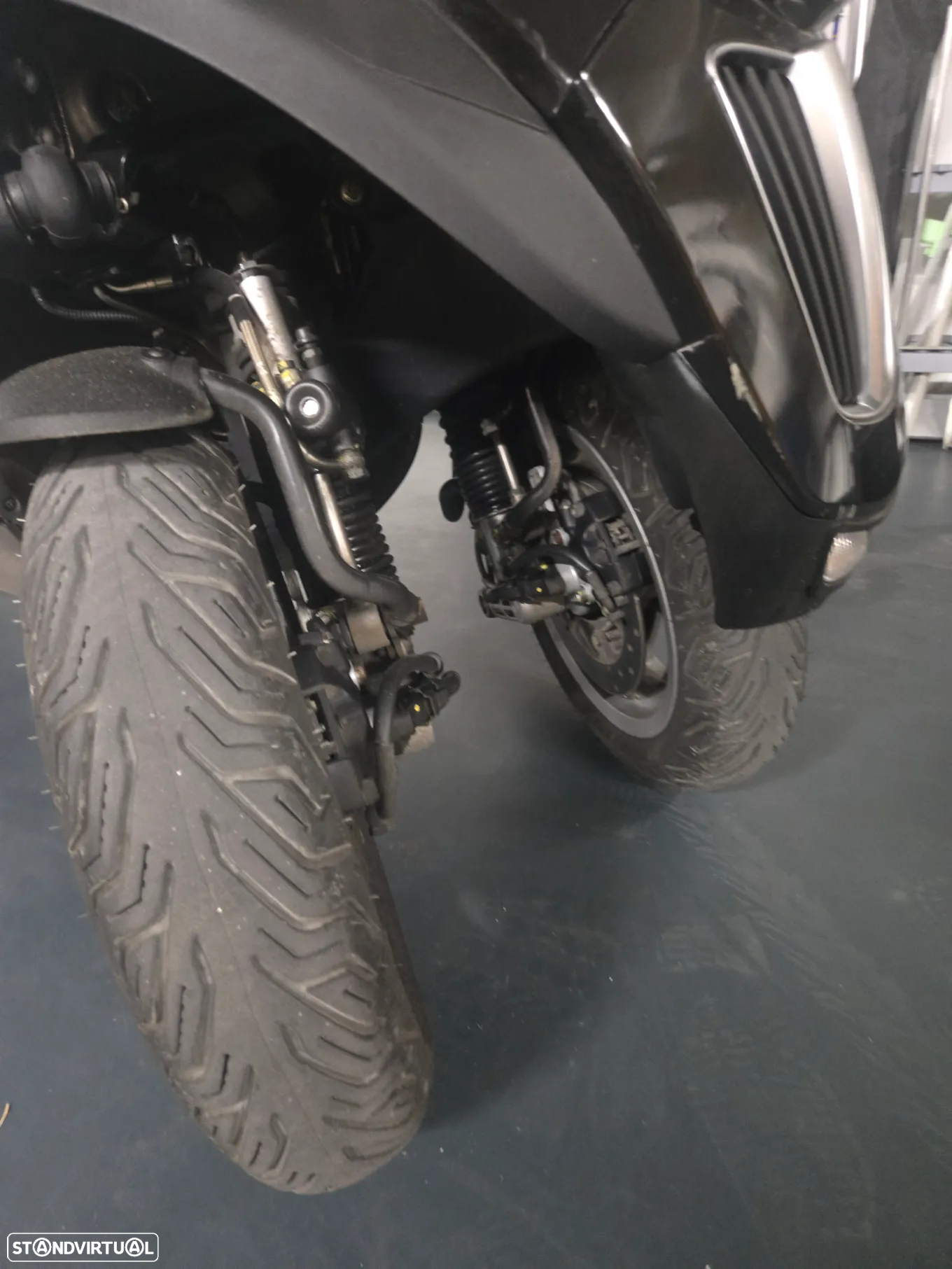 Piaggio MP3 - 3