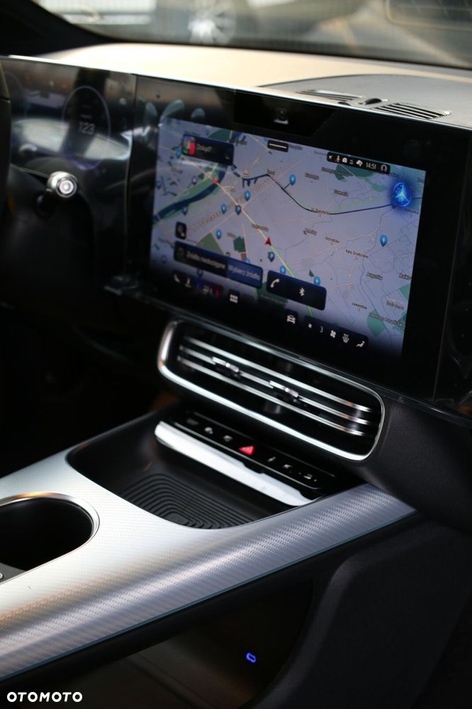 Mercedes-Benz CLA - 24