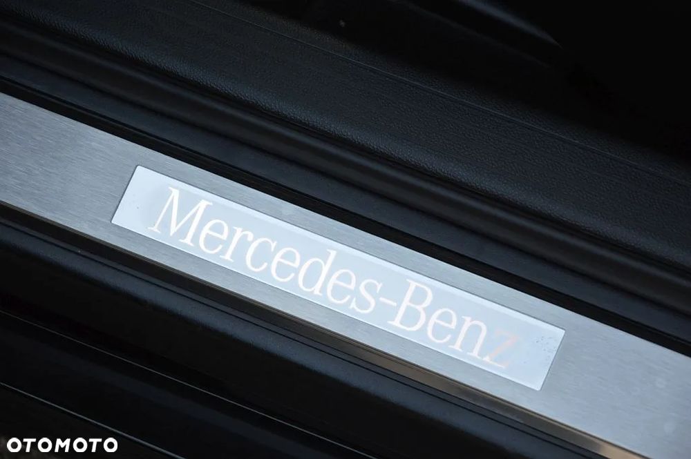Mercedes-Benz Klasa E - 24