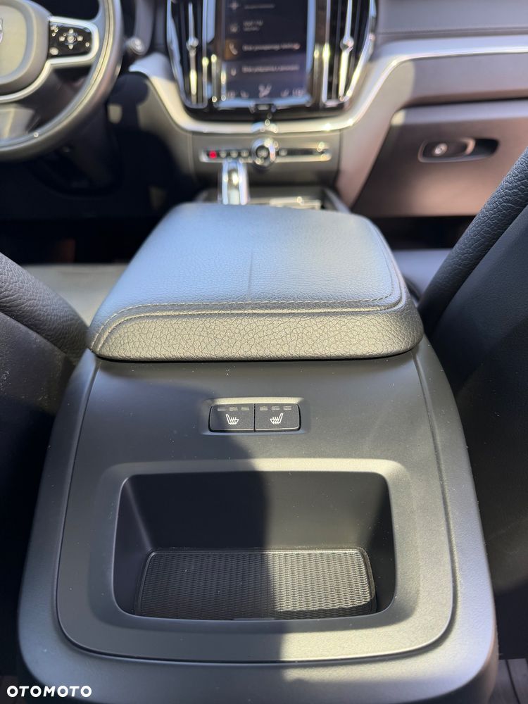 Volvo XC 60 T8 AWD Plug-In Hybrid Inscription Expression - 19