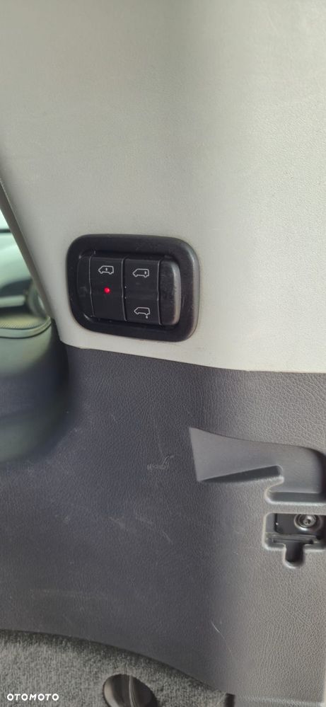 Mercedes-Benz Viano 3.0 CDI Ambiente (d³ugi) - 29