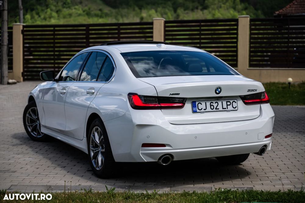 BMW Seria 3 330i Aut. Luxury Line - 11