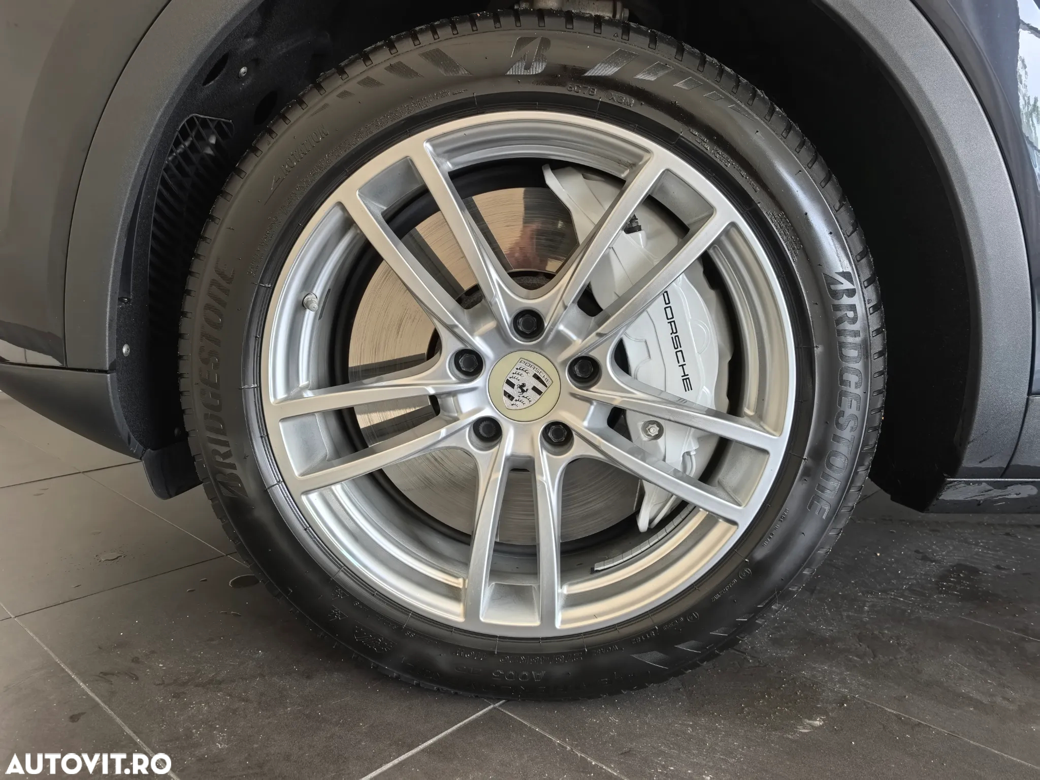 Porsche Cayenne - 5