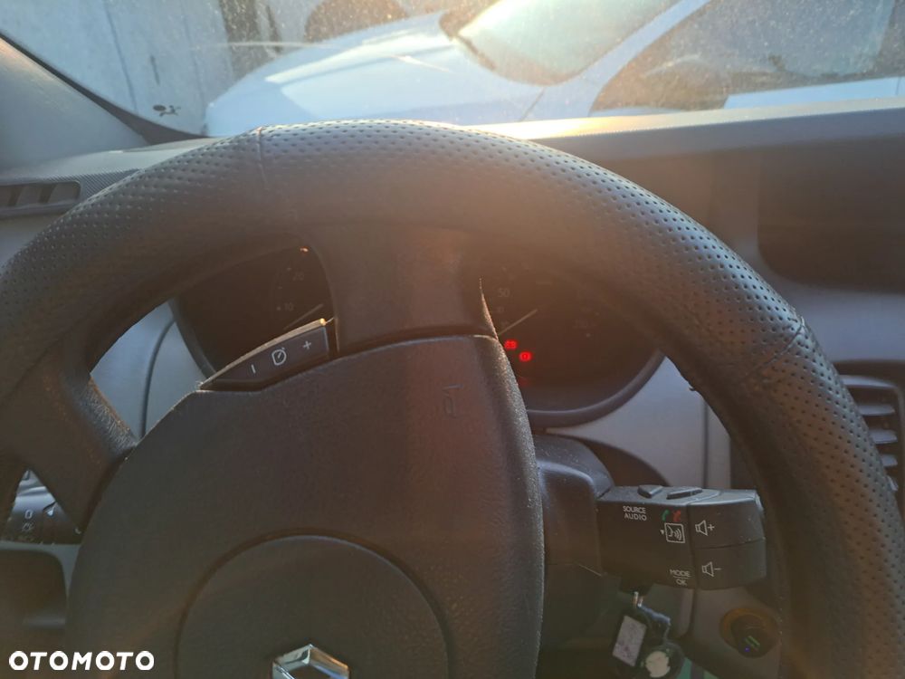 Renault Trafic - 6