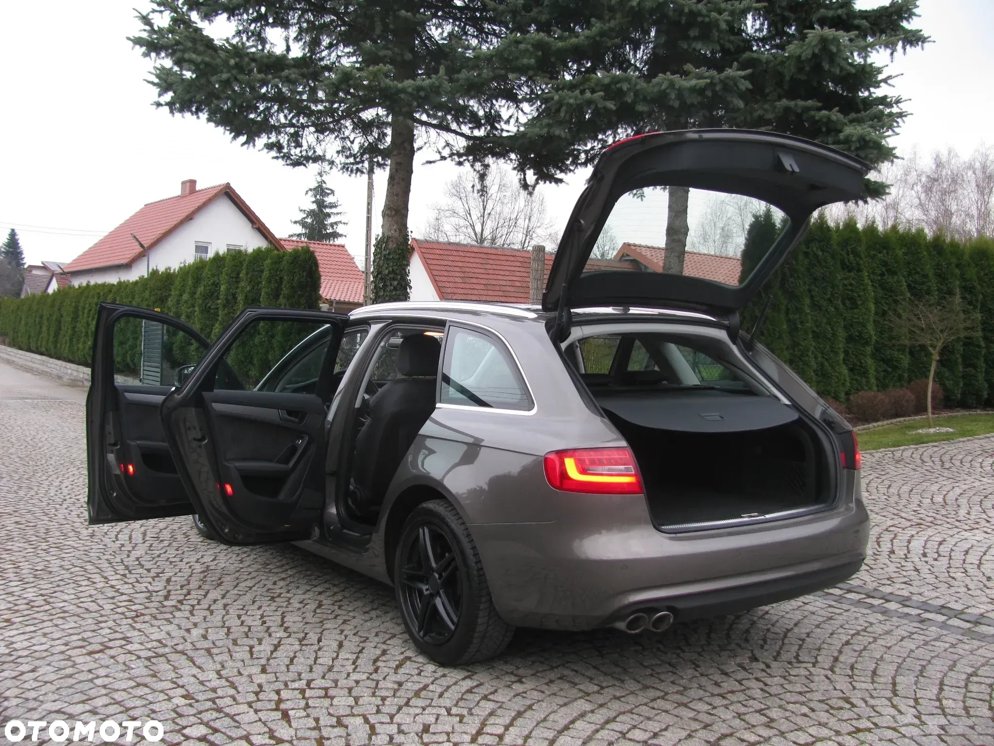 Audi A4 Avant 2.0 TDI DPF quattro Ambiente - 12