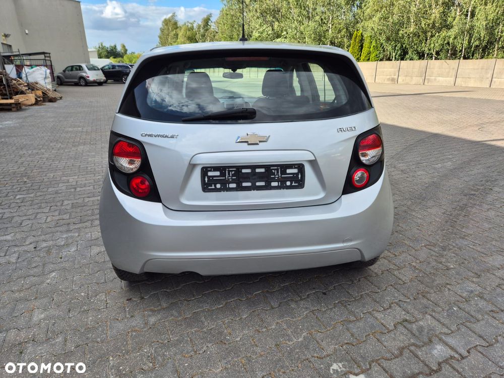Chevrolet Aveo - 6