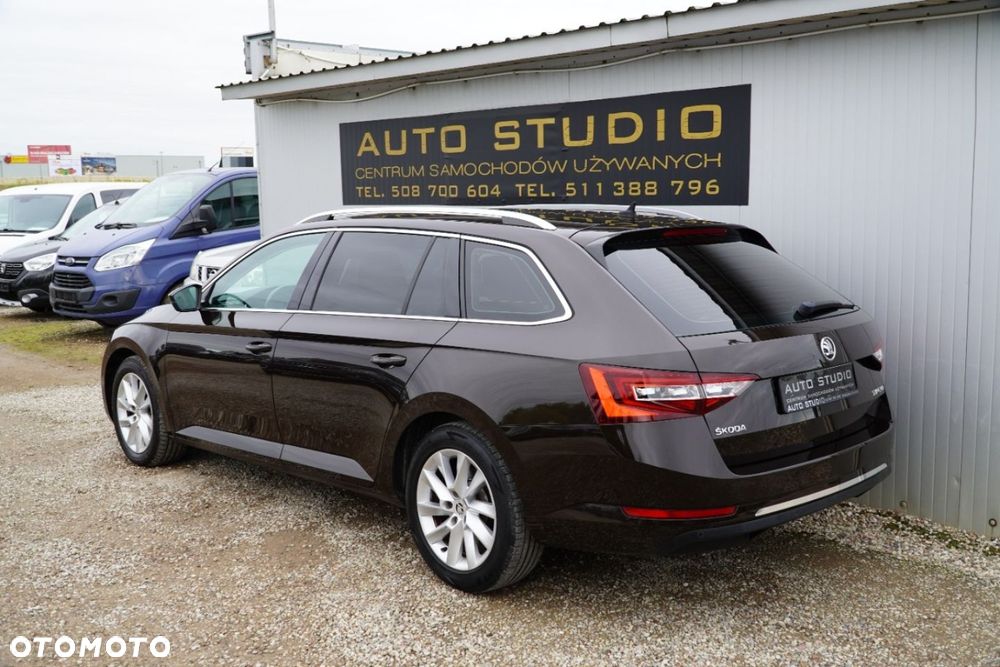 Skoda Superb 2016 photo 4