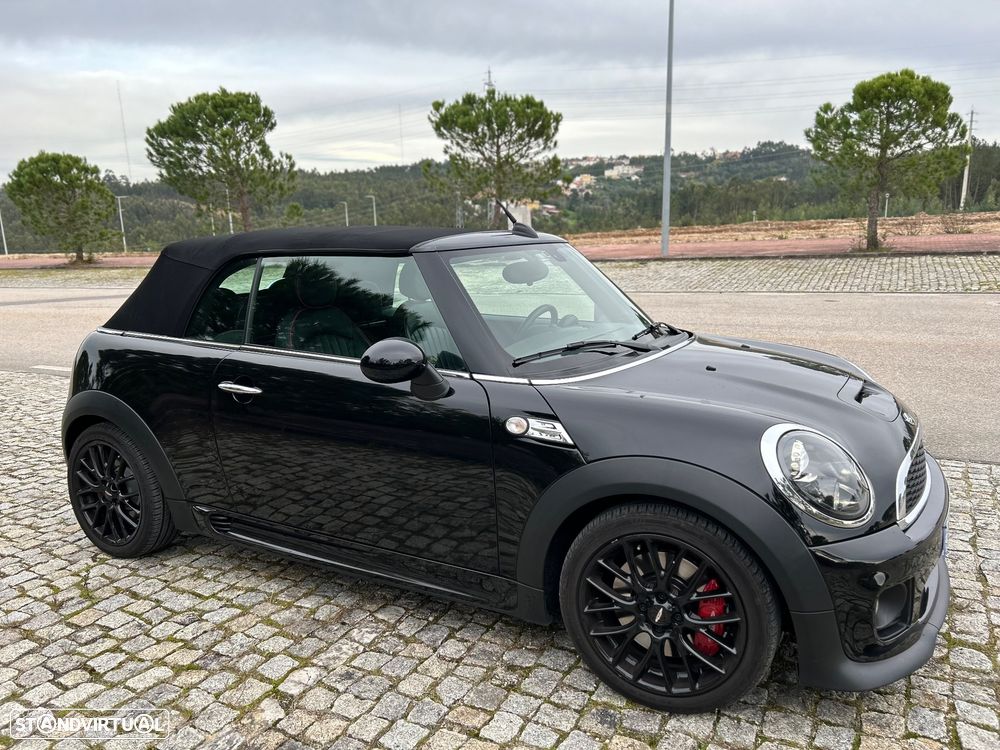 MINI Cabrio John Cooper Works - 13