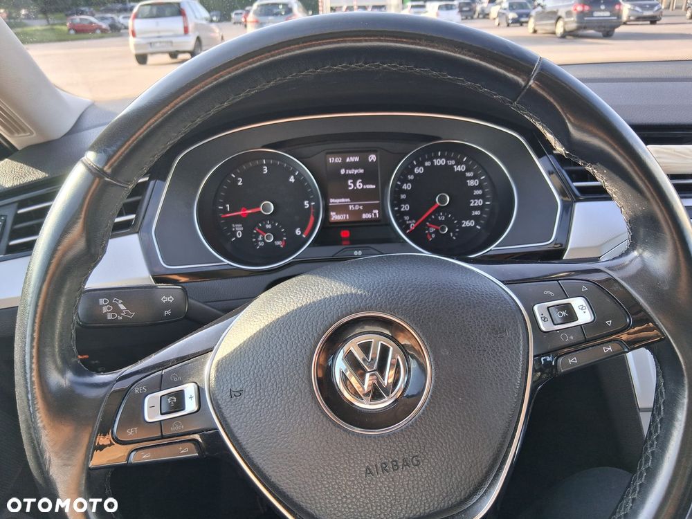 Volkswagen Passat 1.6 TDI (BlueMotion Technology) Comfortline - 3