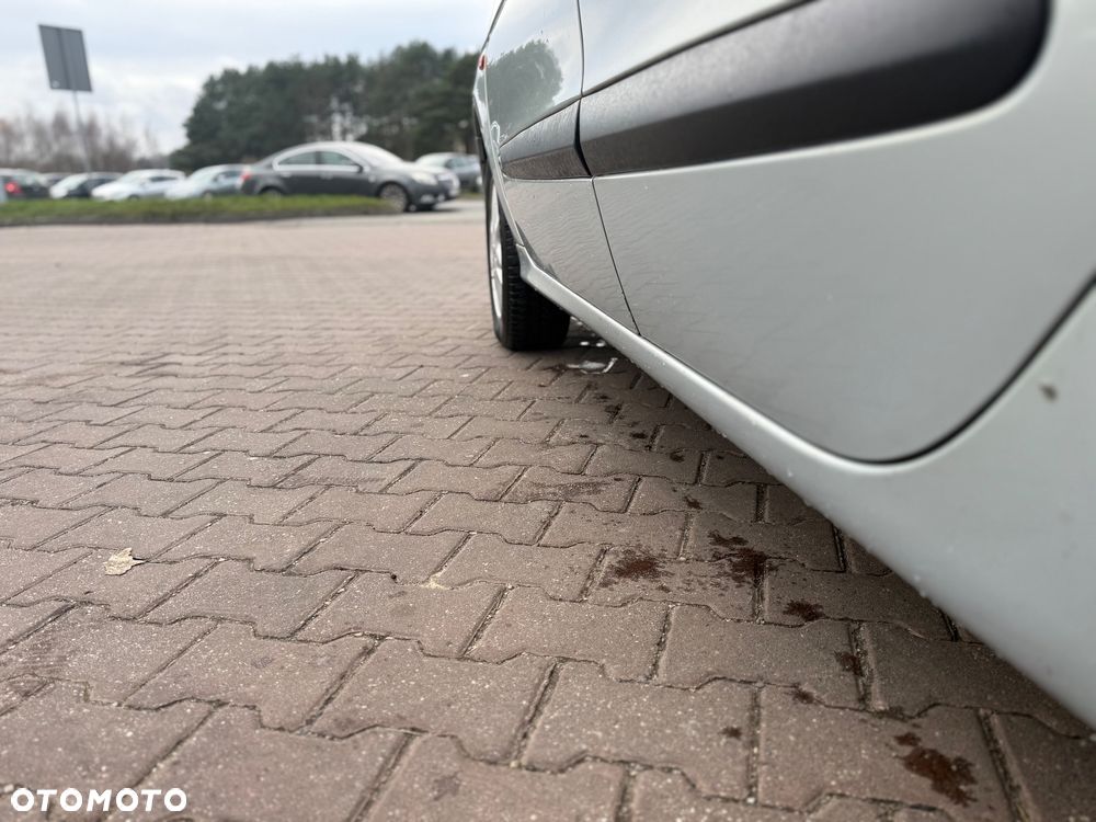 Renault Scenic 1.6 16V Authentique - 28