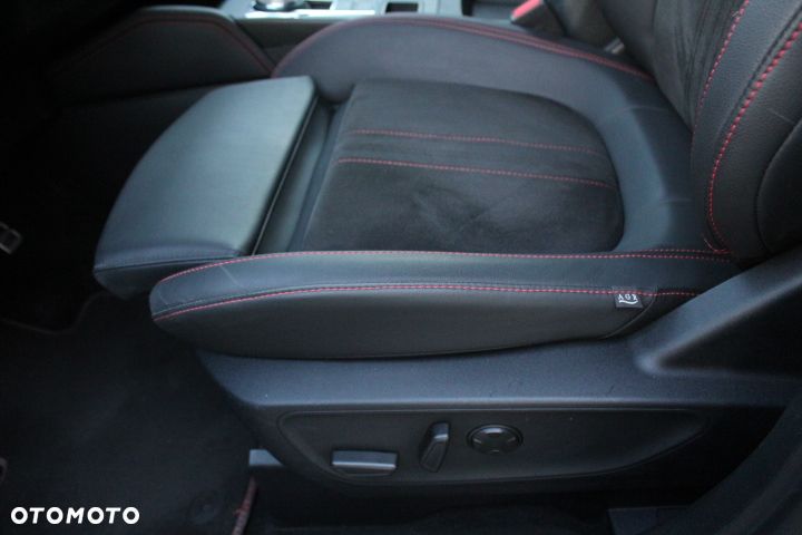 Ford Kuga 2.5 Duratec PHEV ST-LINE X - 13