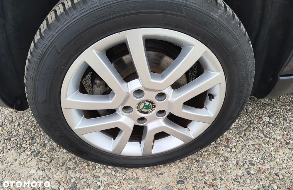 Skoda Yeti 1.8 TSI 4x4 Experience PLUS EDITION - 20