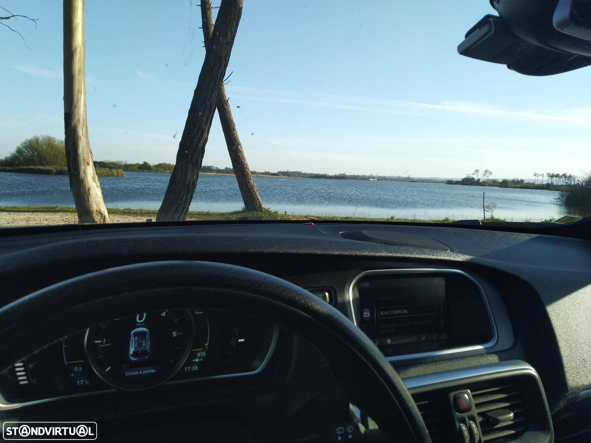 Volvo V40 D2 R Design - 6