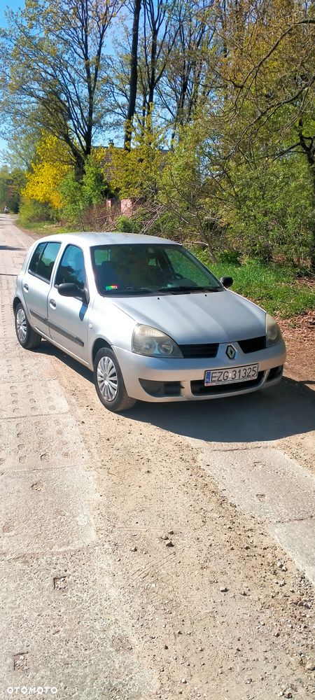 Renault Clio - 1