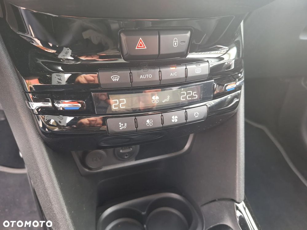 Peugeot 2008 1.2 Pure Tech Crossway S&S - 24