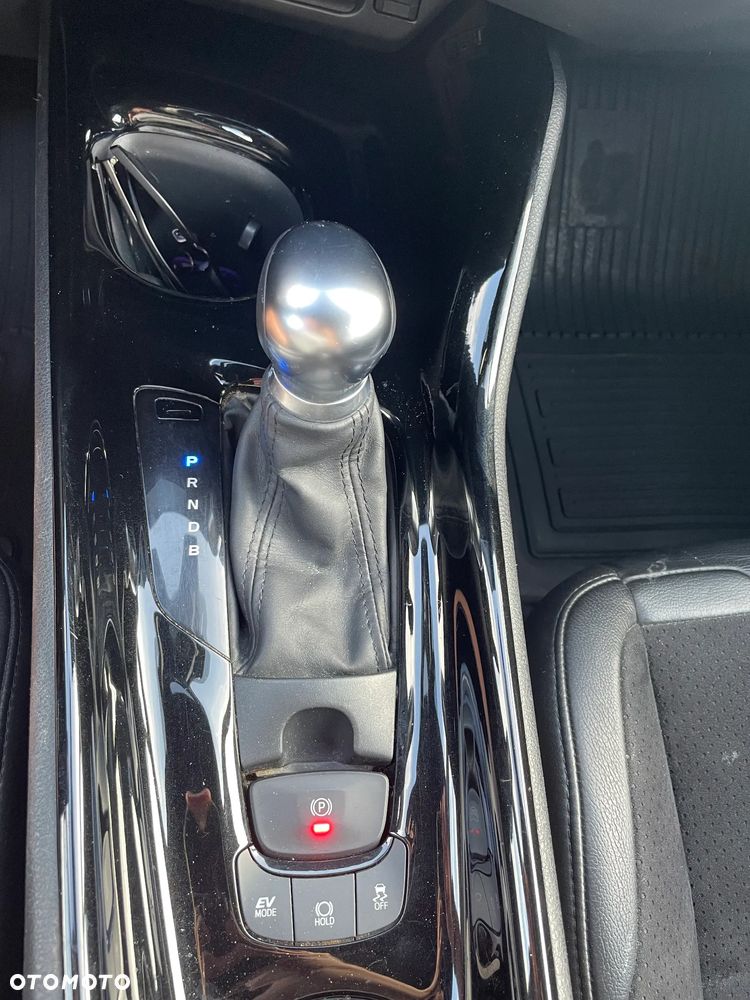 Toyota C-HR - 34