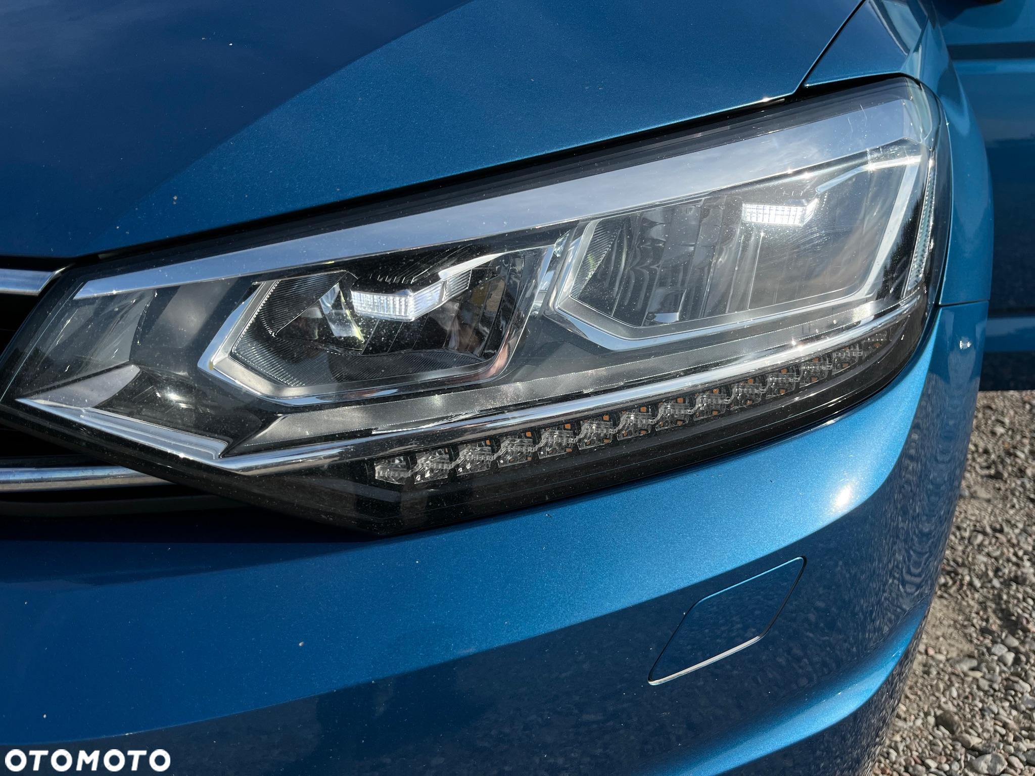 Volkswagen Touran 2.0 TDI BMT Highline - 32