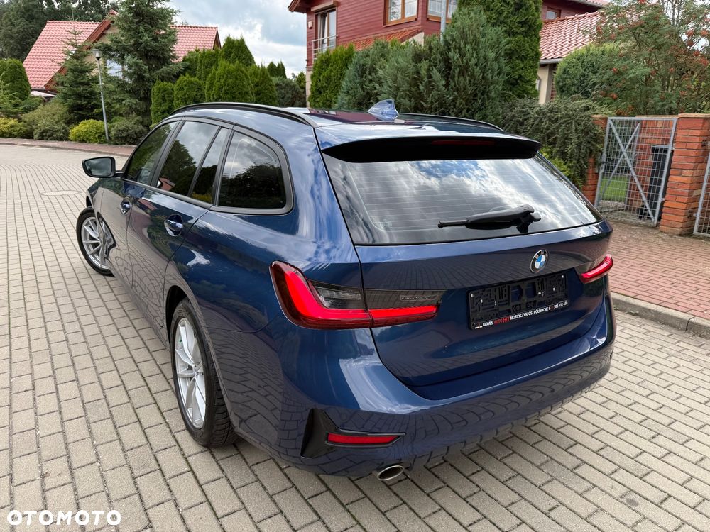 BMW Seria 3 318d Sport Line - 21