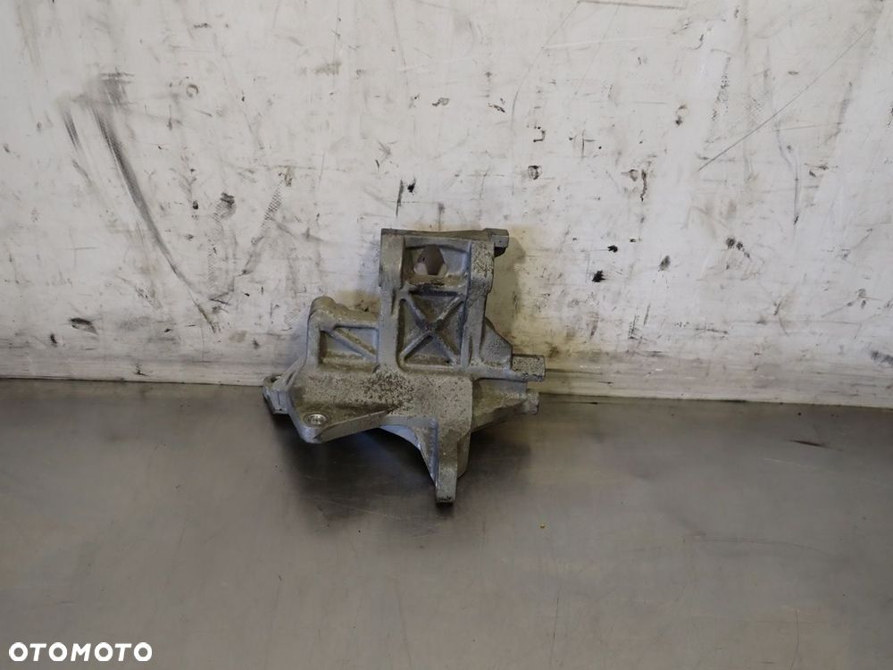 ŁAPA SUBARU IMPREZA III GH - 2