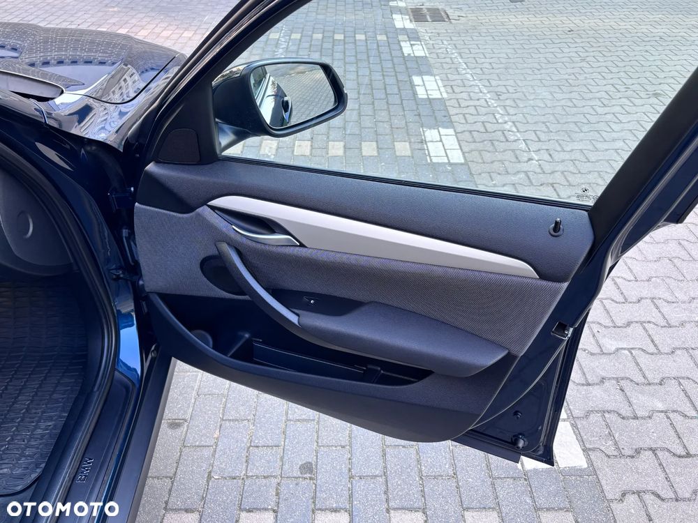 BMW X1 sDrive18d - 23