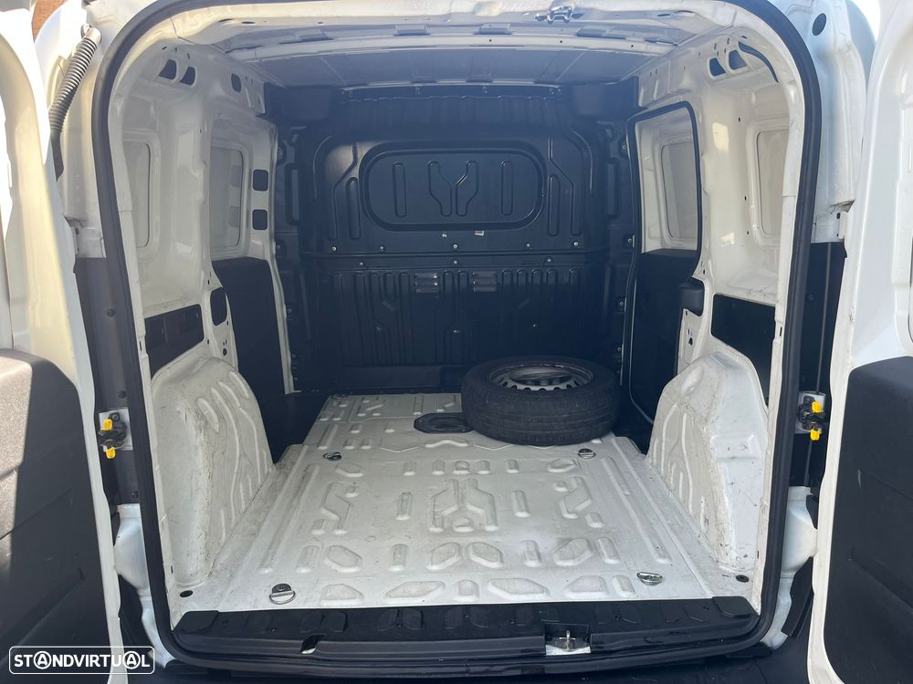 Fiat Doblo 1.3 Multiject C/Porta Lateral - 25