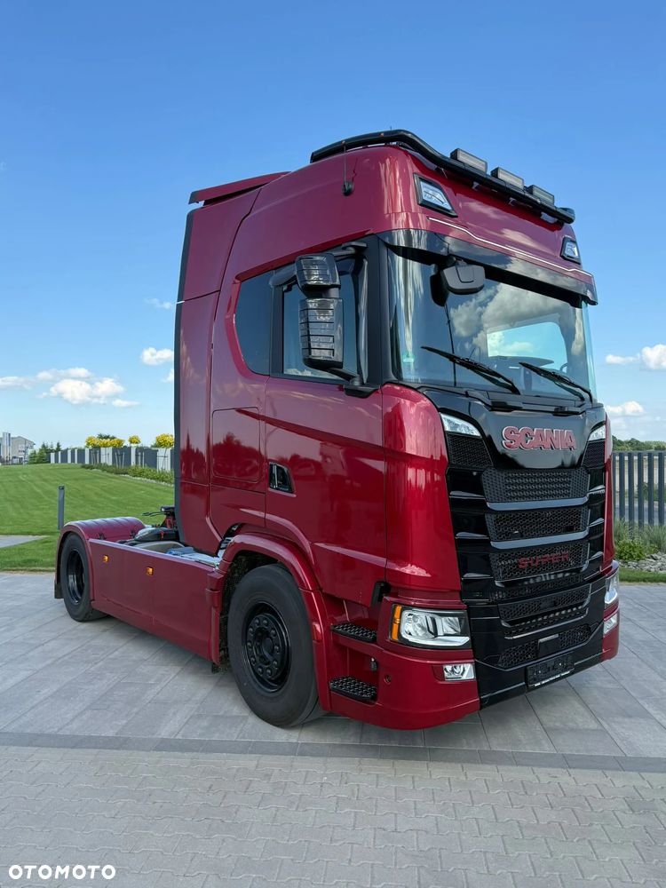 Scania S 500  2025.10 PODUSZKA PRZOD - 2
