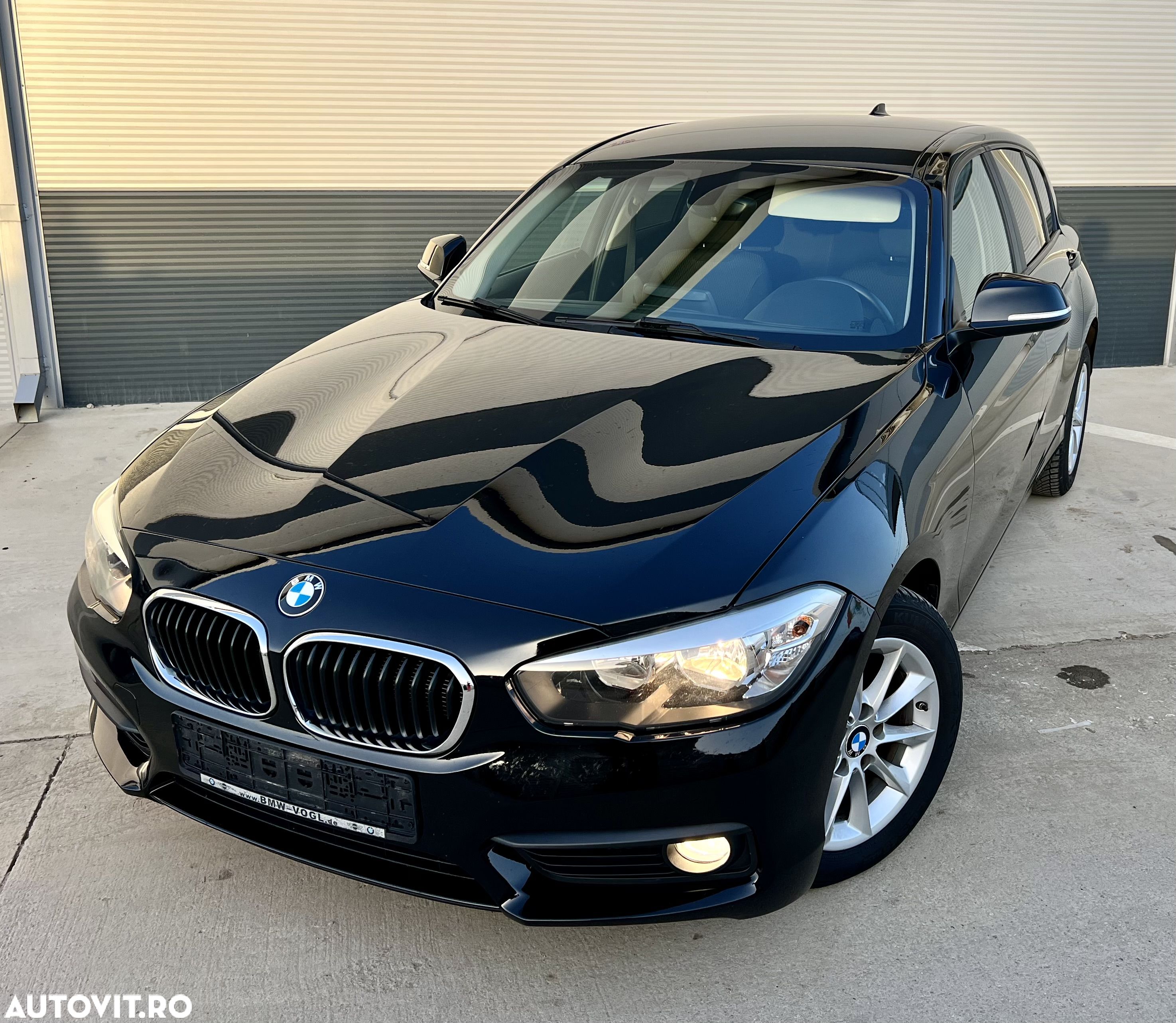 BMW Seria 1 118i Advantage - 1