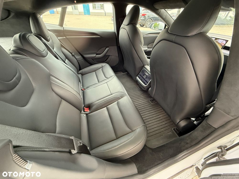 Tesla Model S Plaid - 11