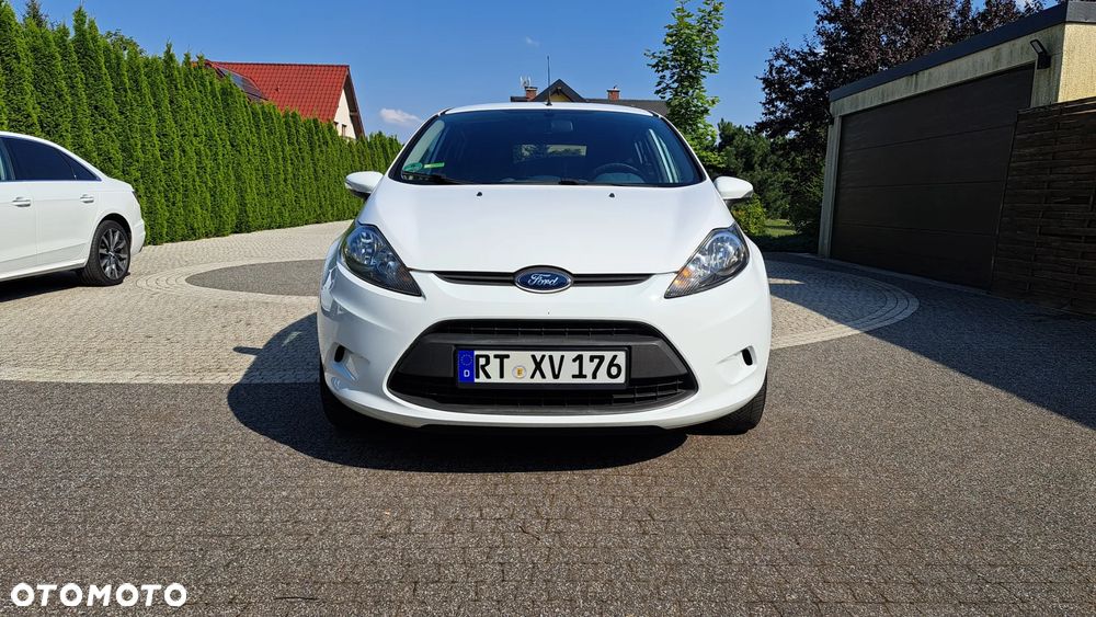 Ford Fiesta - 2