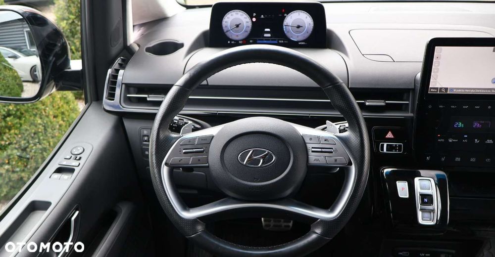 Hyundai Staria - 26