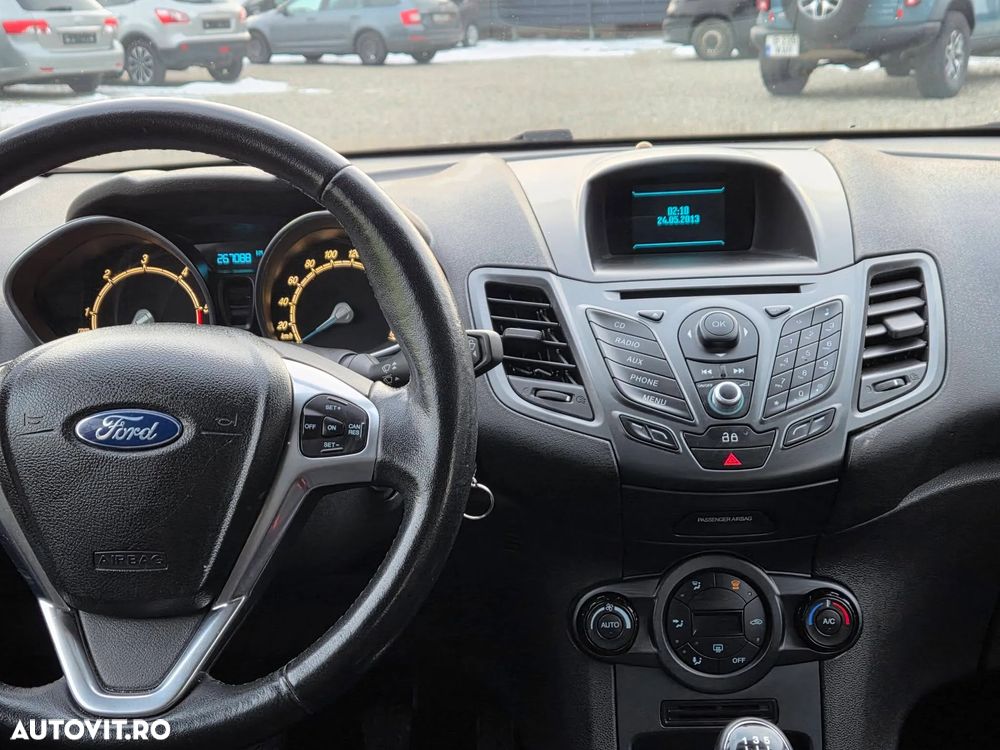 Ford Fiesta 1.5 TDCi Ambiente - 14