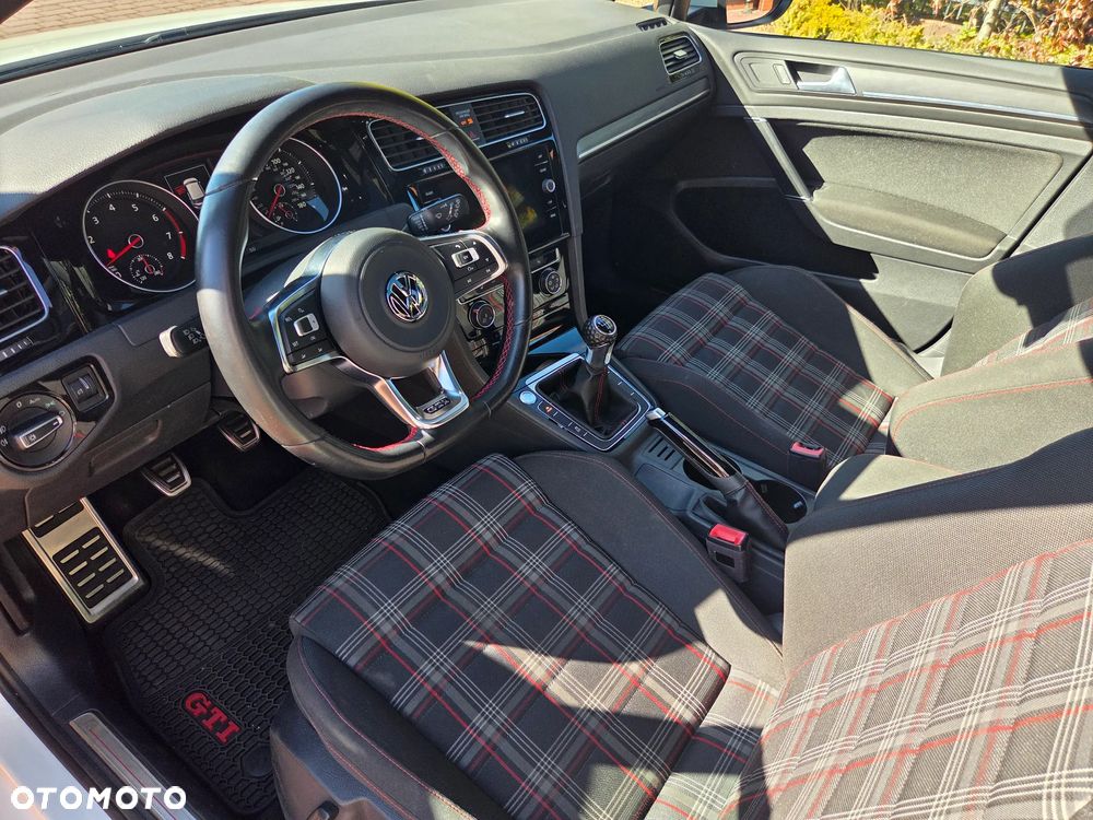 Volkswagen Golf 2.0 TSI BMT GTI - 14