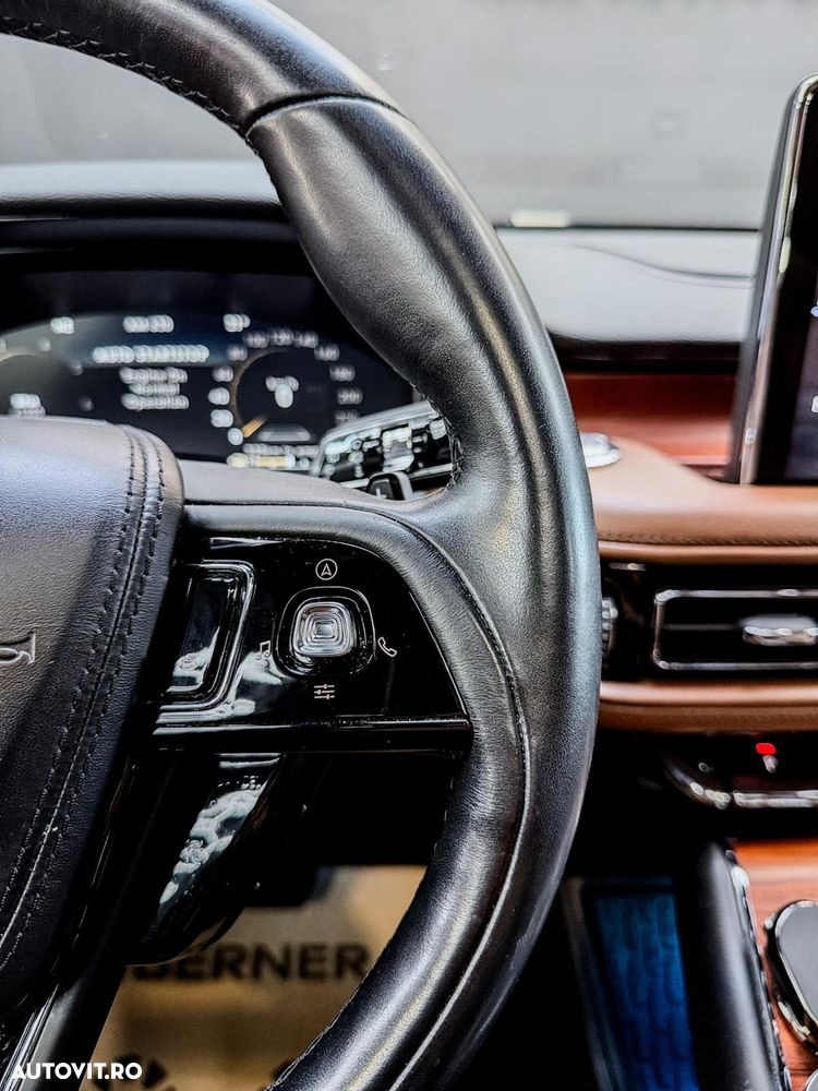 Lincoln Aviator - 15