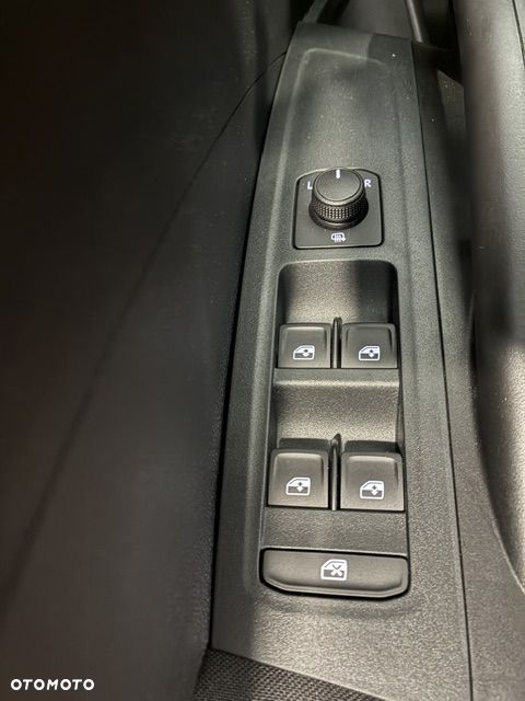 Skoda Fabia 1.0 TSI Drive DSG - 26
