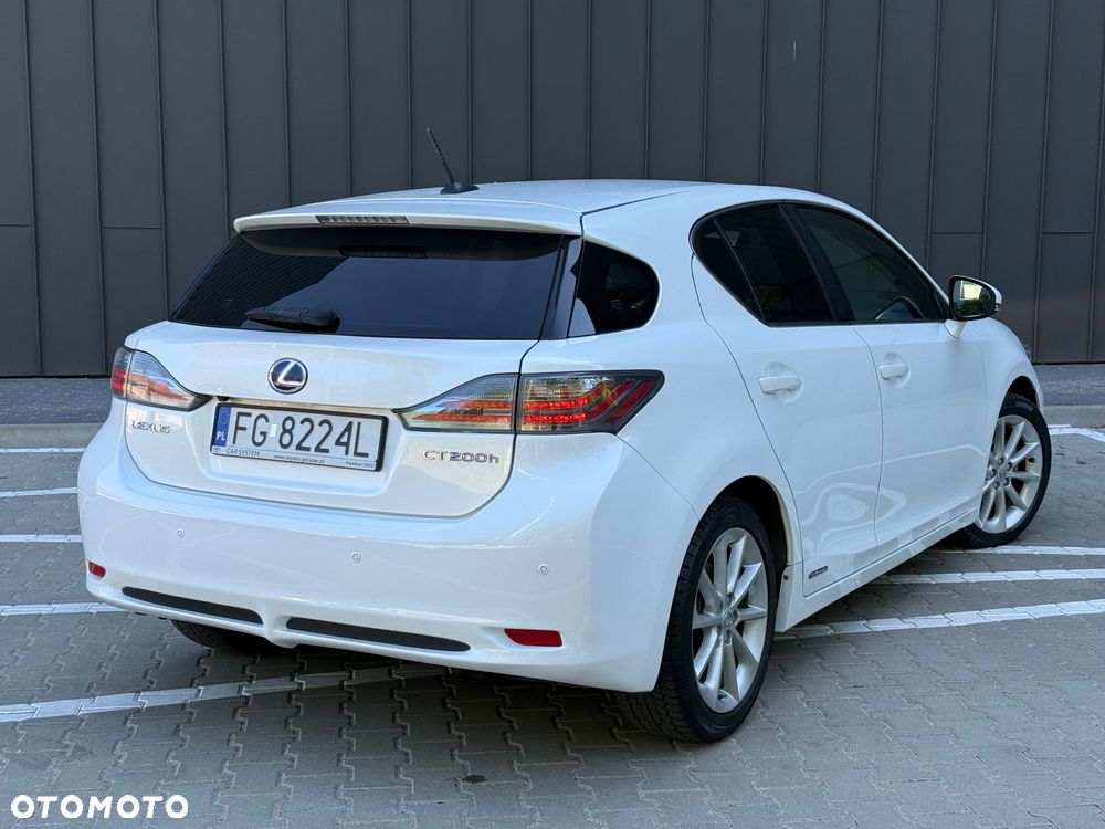 Lexus CT 200h Prestige - 12